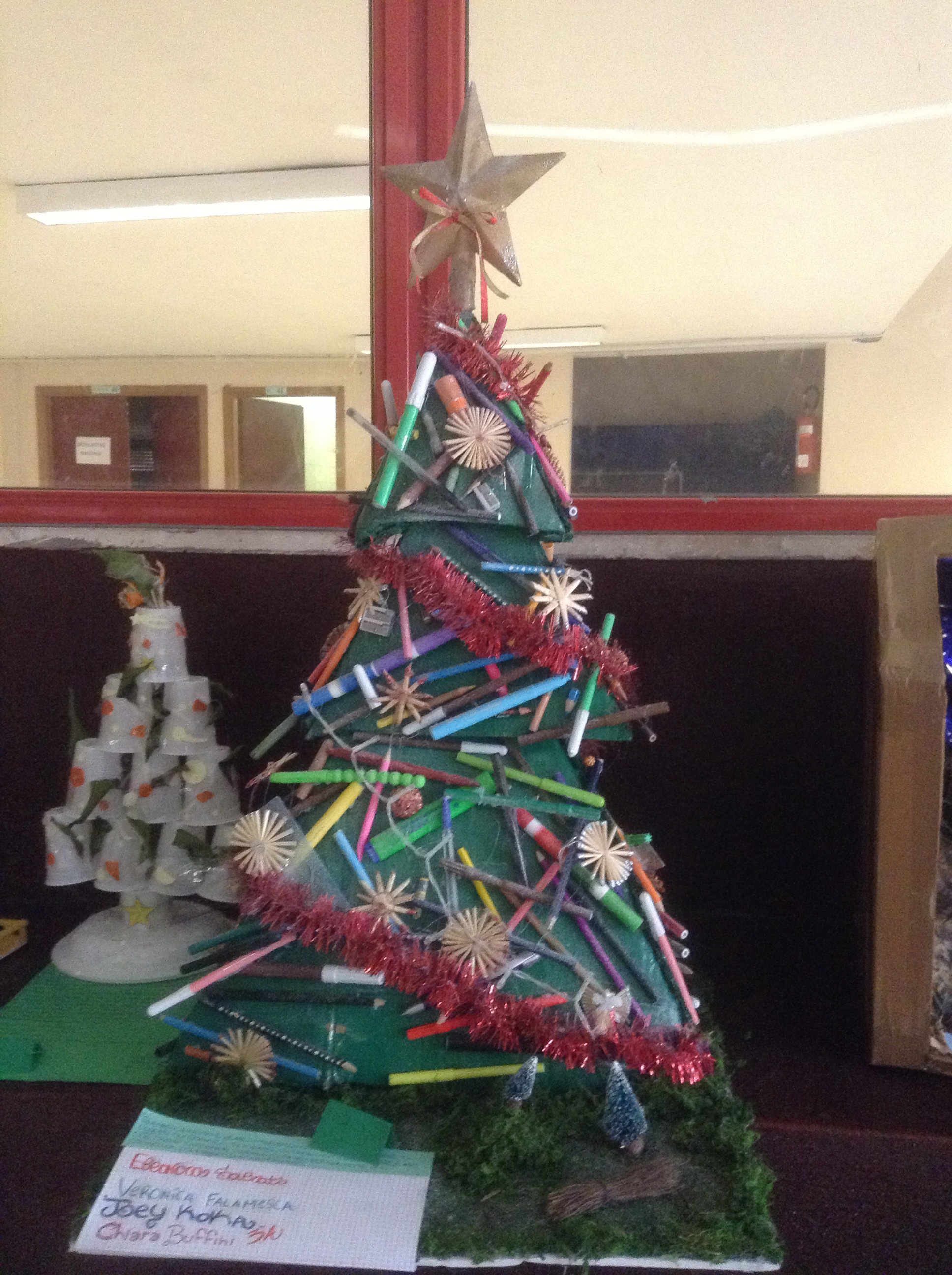 albero di matite colorate